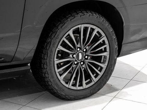 Used 2023 Cadillac Escalade ESV V image 58