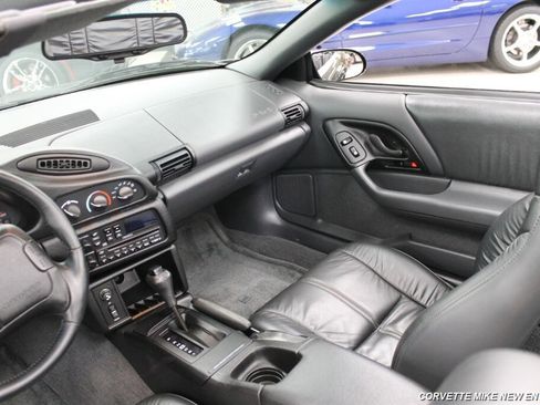 Used 1995 Chevrolet Camaro Z28 image 38