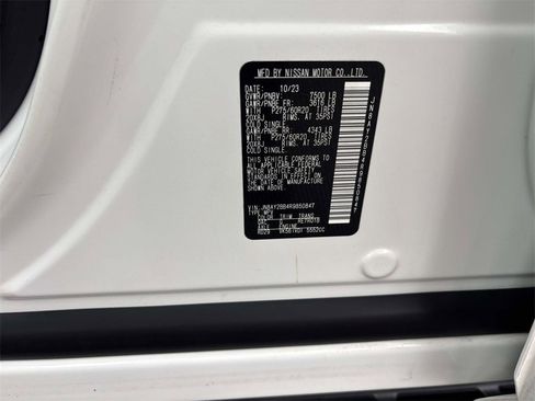 Used 2024 Nissan Armada SL w/ Captain's Chairs Package image 36