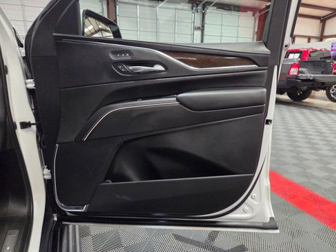 Used 2023 Cadillac Escalade ESV Sport Platinum w/ LPO, ONYX Package image 37
