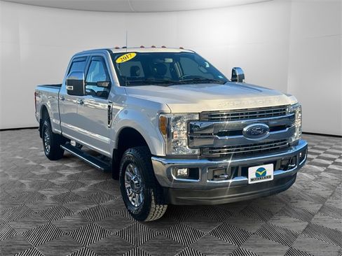 Used 2017 Ford F250 Lariat w/ Chrome Package image 7