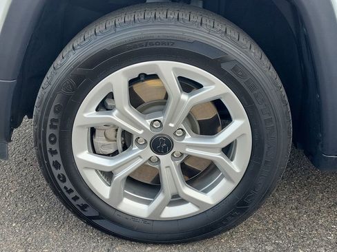 Used 2025 Jeep Compass Latitude AWD/4WD image 17