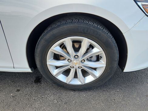 Used 2024 Chevrolet Malibu LT image 9