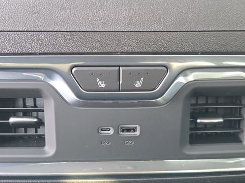 New 2026 GMC Sierra 3500 Denali w/ Denali Reserve Package image 29