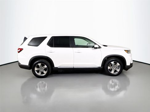Used 2024 Honda Pilot EX-L image 17