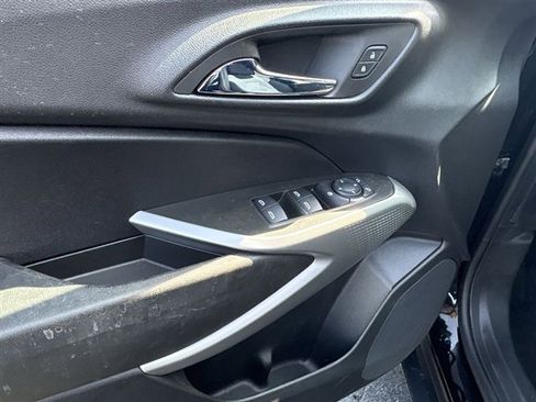 Used 2024 Chevrolet Trax RS w/ Driver Confidence Package image 21