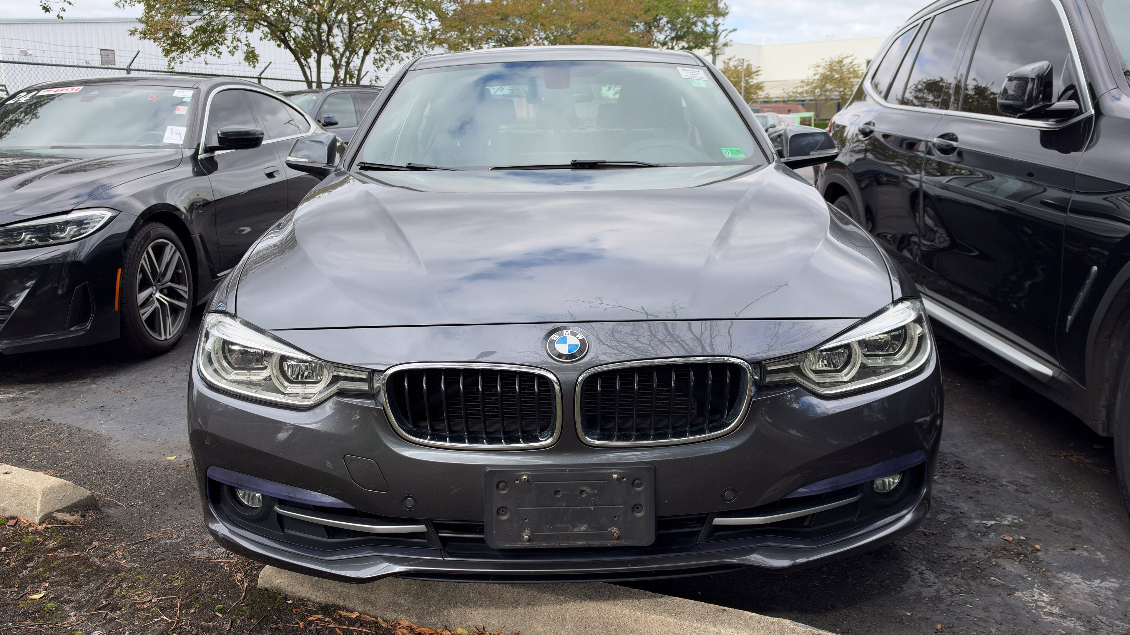 Used 2017 BMW 330i xDrive Sedan AWD/4WD image 12