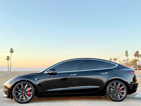 Used 2020 Tesla Model 3 Performance AWD/4WD image 2