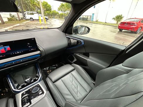 Used 2025 BMW X3 xDrive30i AWD/4WD image 11