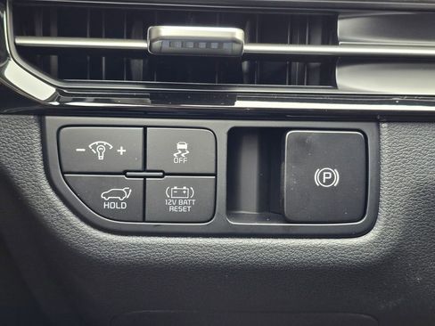 New 2026 Kia Sportage EX image 36