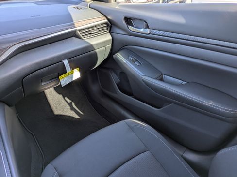 New 2025 Nissan Altima 2.5 SV w/ SV Special Edition Package image 15