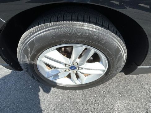 Used 2018 Ford Edge SEL w/ Equipment Group 201A image 29