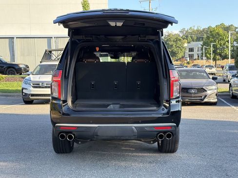 Used 2021 Chevrolet Tahoe High Country w/ Premium Package AWD/4WD image 15