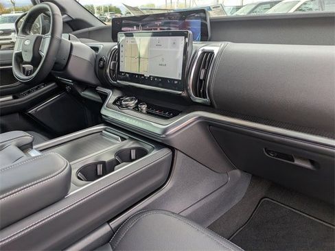 New 2025 Ford Expedition Max Platinum w/ Stealth Performance Package image 37