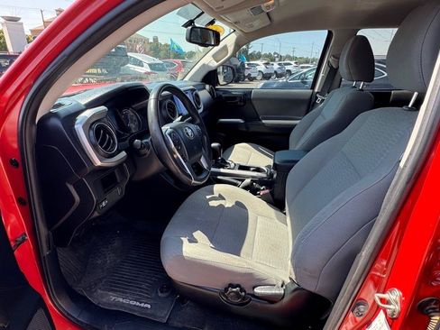 Used 2017 Toyota Tacoma SR5 w/ Tow Package RWD image 9
