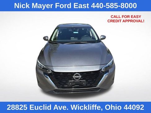 Used 2024 Nissan Sentra SV FWD image 2