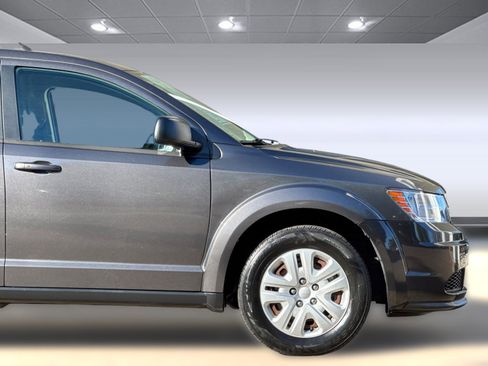 Used 2016 Dodge Journey SE w/ Flexible Seating Group image 34