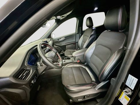 Used 2025 Ford Escape ST-Line Select AWD/4WD image 13
