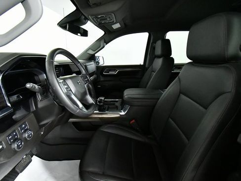 Used 2024 Chevrolet Silverado 1500 RST w/ Convenience Package II image 5