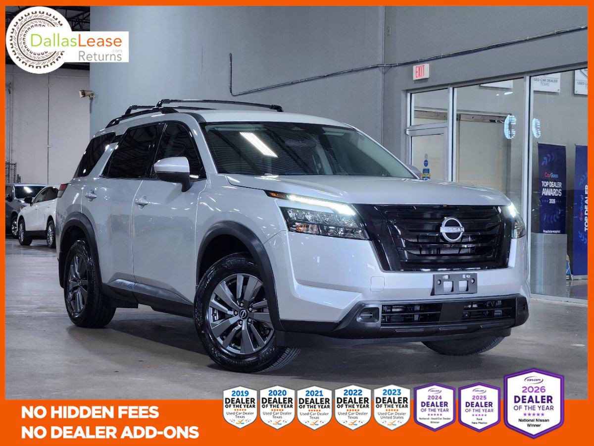 Used 2025 Nissan Pathfinder SV w/ Black Appearance Package FWD image 1