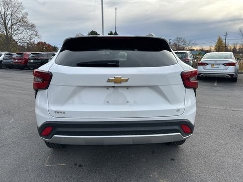 Used 2024 Chevrolet Trax LT image 6