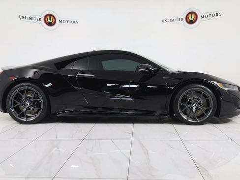 Used 2021 Acura NSX image 2