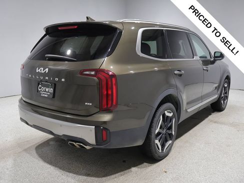 Used 2025 Kia Telluride S AWD/4WD image 2