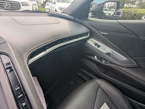Used 2023 Chevrolet Corvette Stingray Convertible w/ 1LT RWD image 4