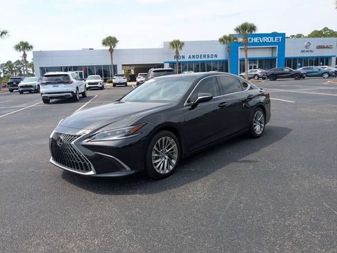 Used 2022 Lexus ES 350 Ultra Luxury w/ Accessory Package 2 FWD image 7