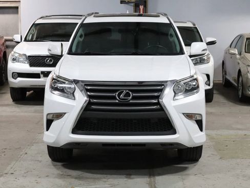 Used 2014 Lexus GX 460 image 2