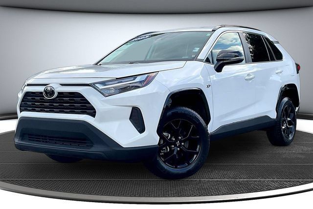 Used 2023 Toyota RAV4 XLE FWD image 1