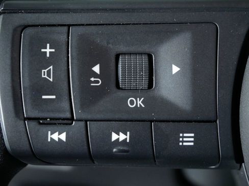 Used 2023 Nissan Rogue S image 20