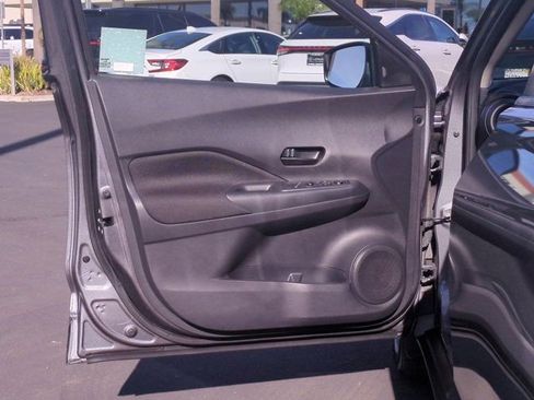 Used 2022 Nissan Kicks S image 14