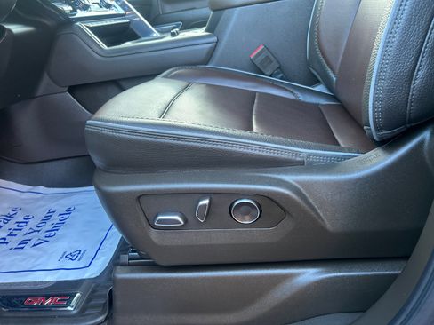 Used 2025 GMC Sierra 3500 Denali w/ Denali Reserve Package image 15