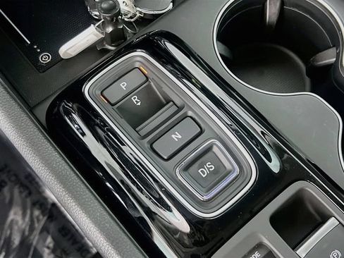 Used 2025 Honda Pilot EX-L image 24