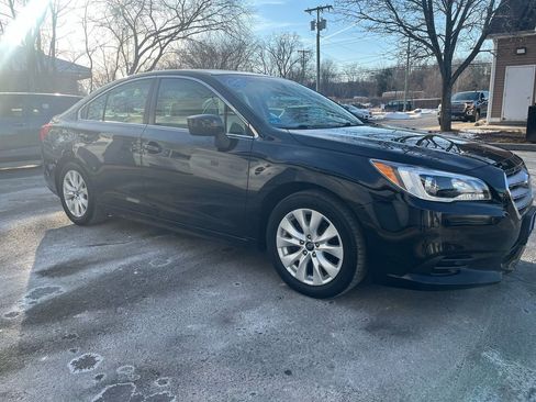 Used 2017 Subaru Legacy 2.5i Premium image 4