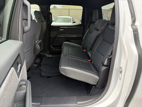 Used 2026 GMC Sierra EV Elevation AWD/4WD image 23