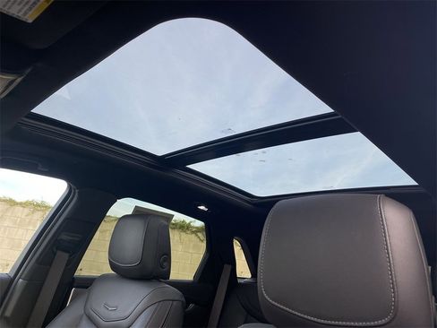 Certified 2025 Cadillac XT5 Premium Luxury image 9