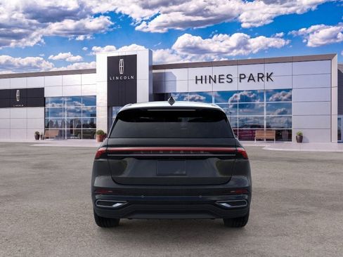 New 2026 Lincoln Nautilus Premier AWD/4WD image 5