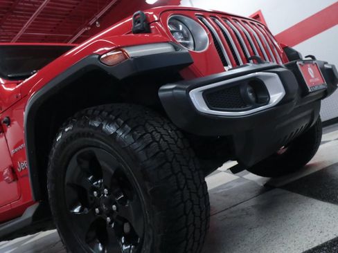 Used 2018 Jeep Wrangler Unlimited Sahara w/ Cold Weather Group image 32