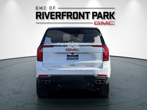 Used 2026 GMC Yukon AT4 image 4