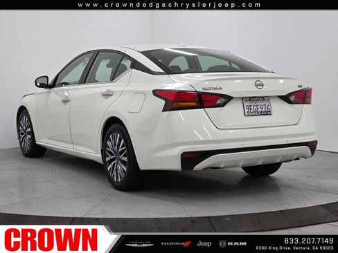 Used 2023 Nissan Altima 2.5 SV image 5