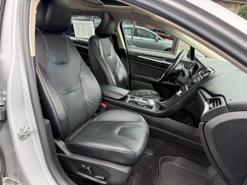 Used 2017 Ford Fusion Titanium AWD/4WD image 21