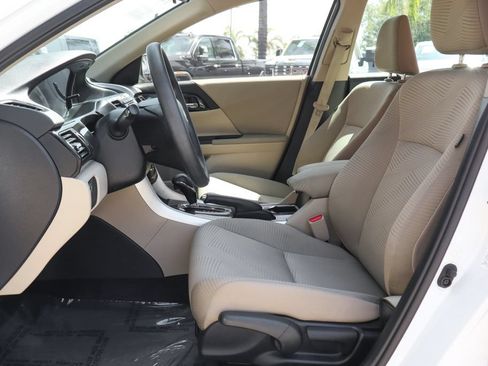 Used 2017 Honda Accord LX image 18