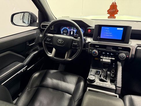 Used 2025 Toyota 4Runner TRD Off-Road image 45