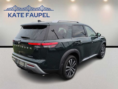 Used 2025 Nissan Pathfinder Platinum FWD image 7
