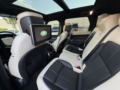 Used 2019 Land Rover Range Rover Sport Autobiography image 42