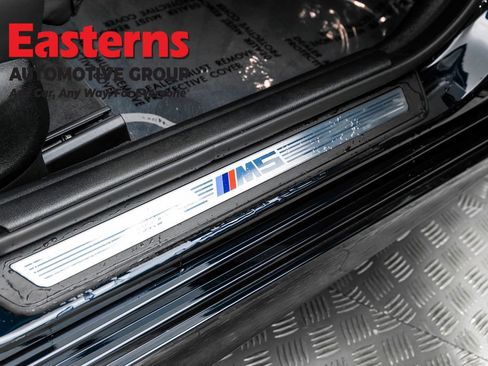 Used 2015 BMW M5 RWD image 46