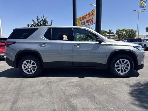 Used 2023 Chevrolet Traverse LS FWD image 4