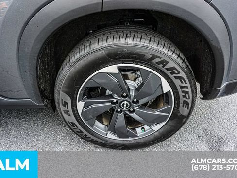 Used 2025 Nissan Rogue SV FWD image 16